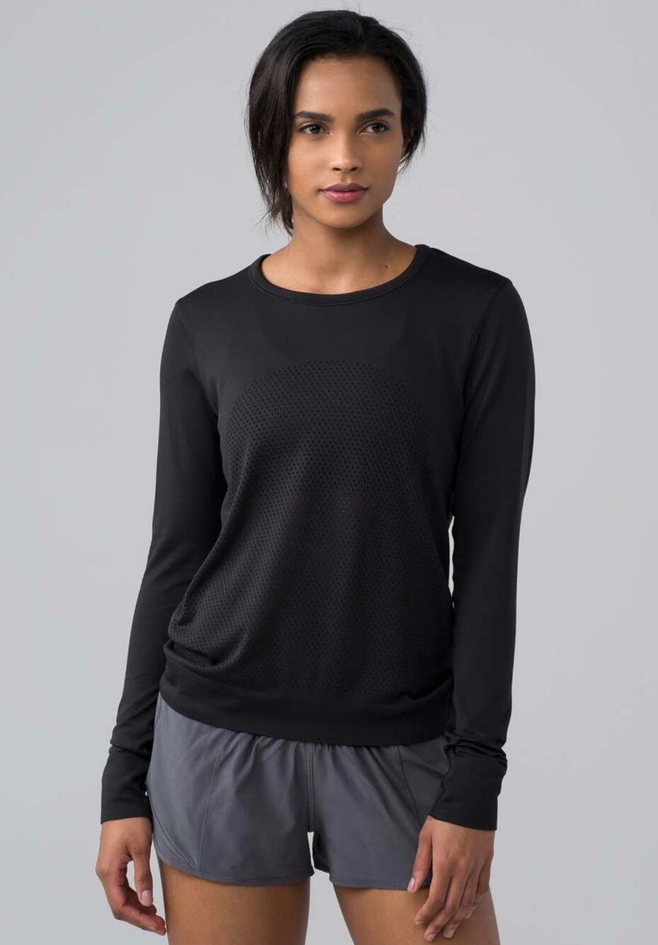 Lululemon Women’s Breeze By Long Sleeve
Black Size 6